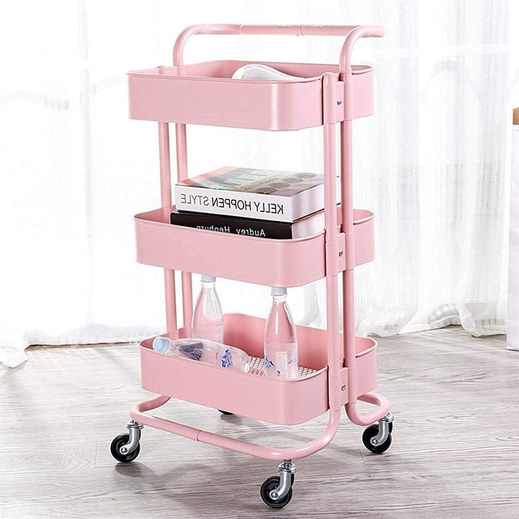 ترولی در حال استفاده (لوازم میکاپ، برس، سشوار)